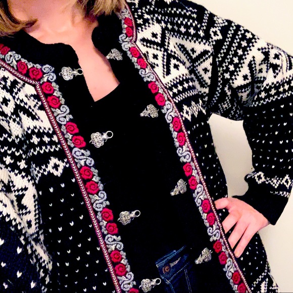 Vintage Voss of Norway 100% Pure Wool Sweater M - Picture 1 of 16